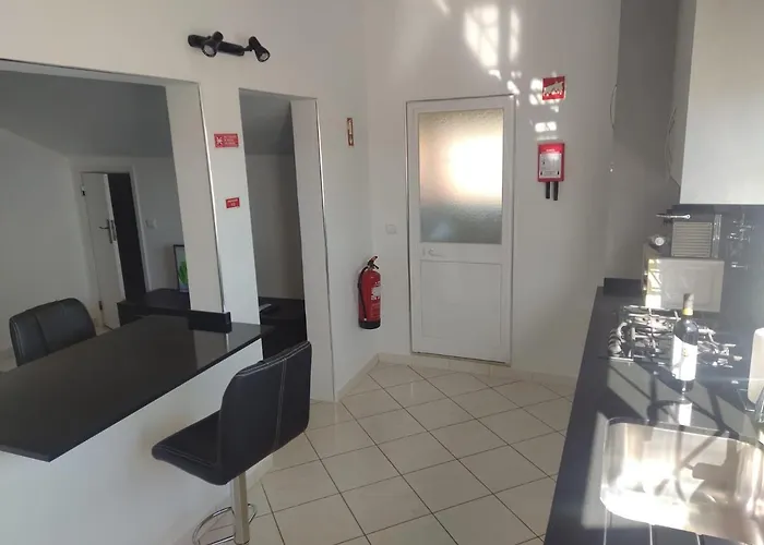 Nunes * Mexilhoeira da Carregacao